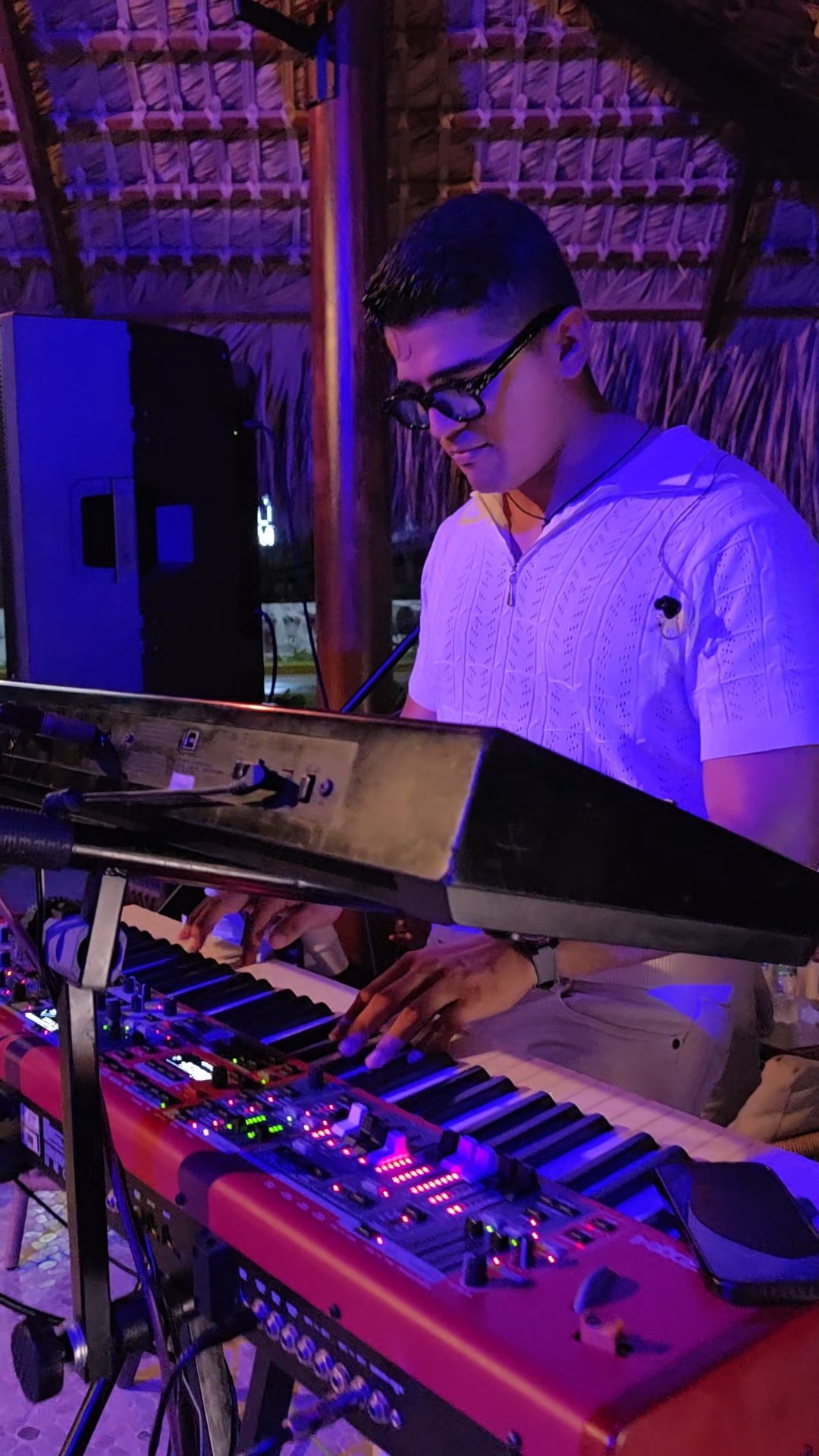 Lau Suárez y su banda en vivo
