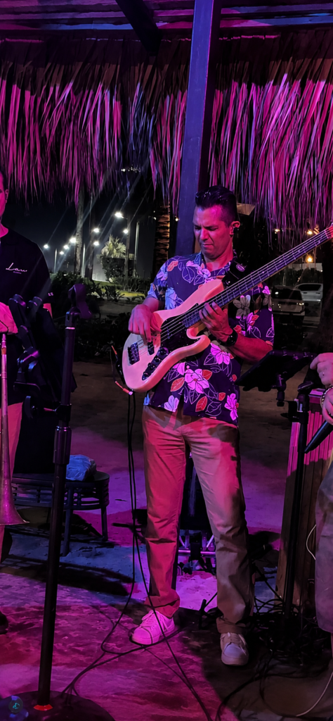 Lau Suárez y su banda en vivo